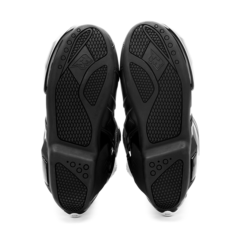 TR X ONE PRO BOOTS BLACK