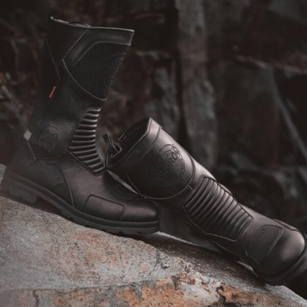 AMAROQ Valiant Full Size Boots - Black